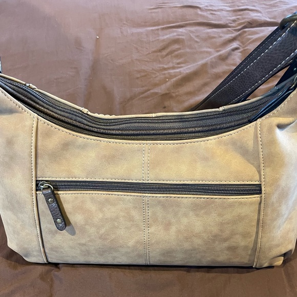 POCKETBOOK with WRISTLET - Picture 3 of 5
